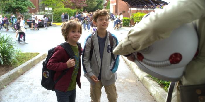 AUGGIE (Jacob Tremblay) and JACK WILL (Noah Jupe) in WONDER.